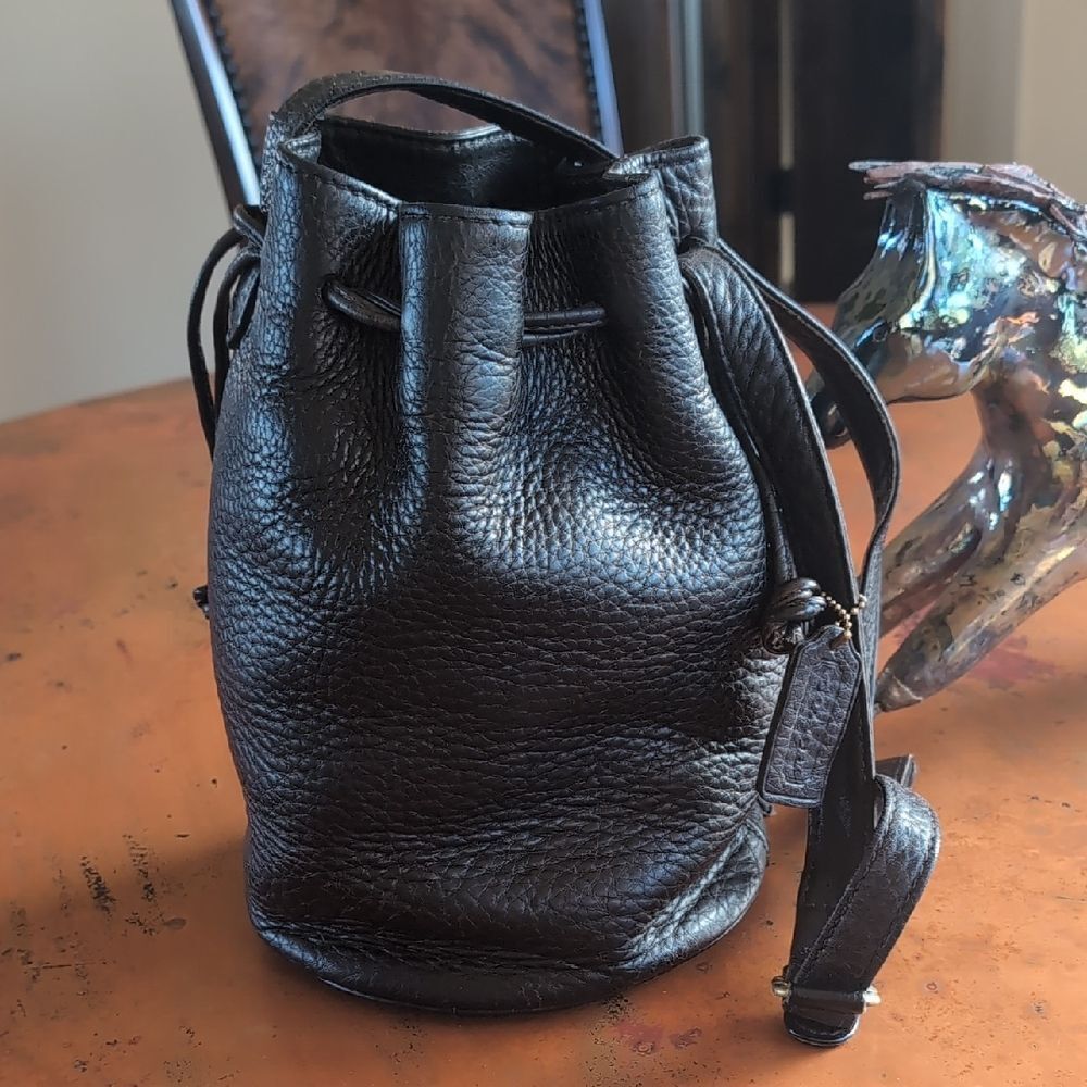 Coach Vintage Nubuck 🖤Black Pebbled Leather Drawstring Bucket Bag